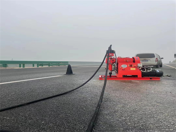 泊头马路路基路面开裂下沉注浆加固灌浆